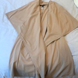 Nude Vest/ sleeveless trench